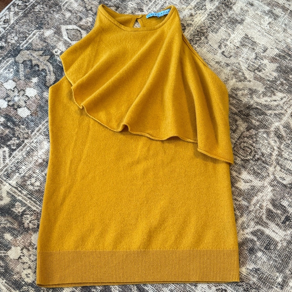 ANTONIO MELANI Golden Sleeveless Knit Top
